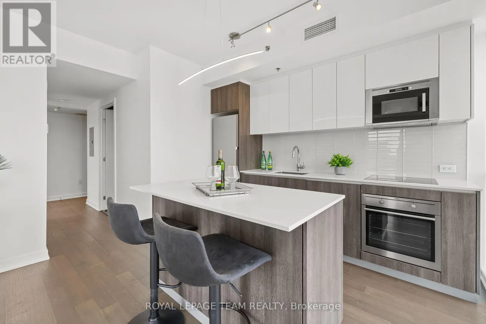 2017 - 199 SLATER STREET