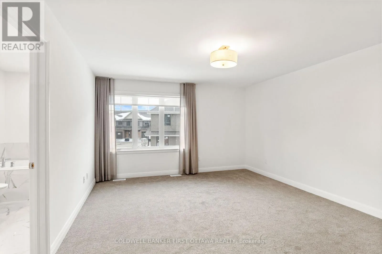 25 UTMAN CRESCENT
