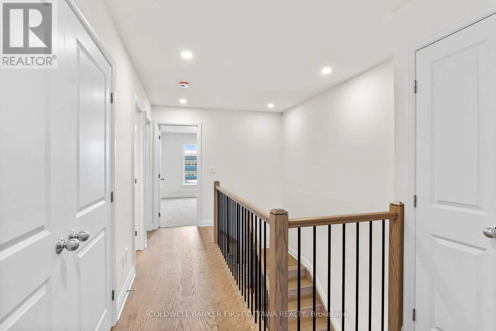 25 UTMAN CRESCENT