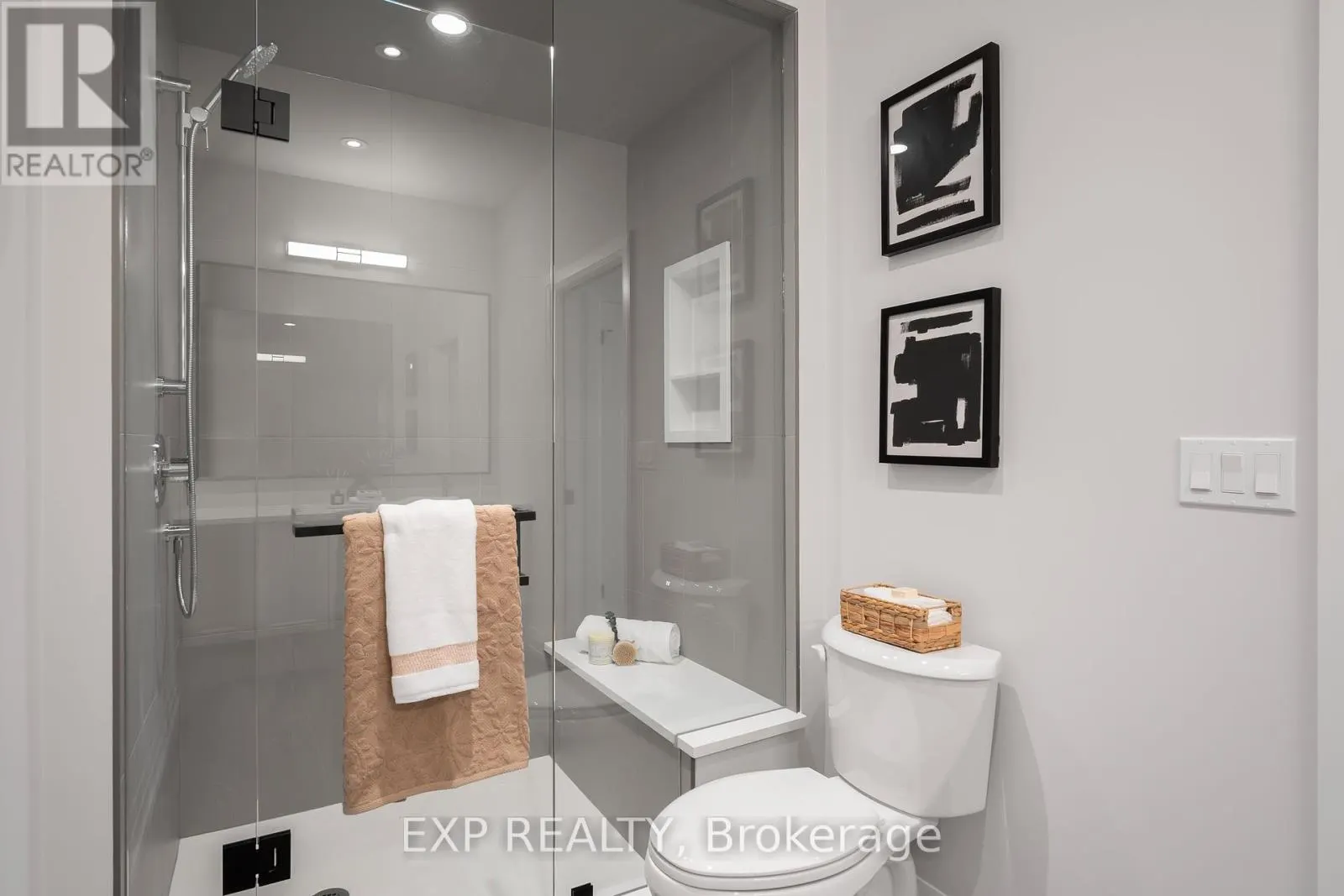 6 - 24 GRAPEVIEW DRIVE, #6