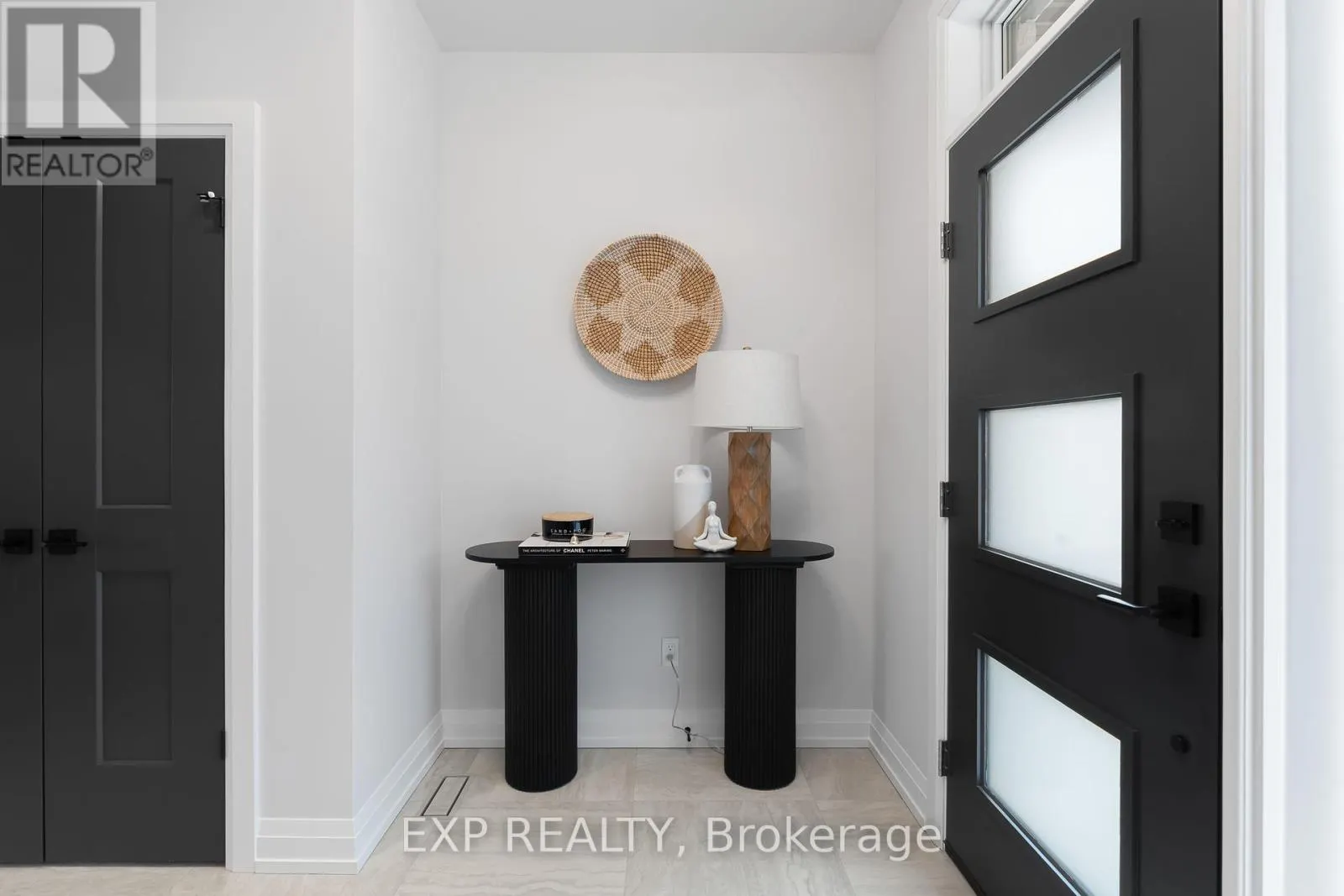 6 - 24 GRAPEVIEW DRIVE, #6