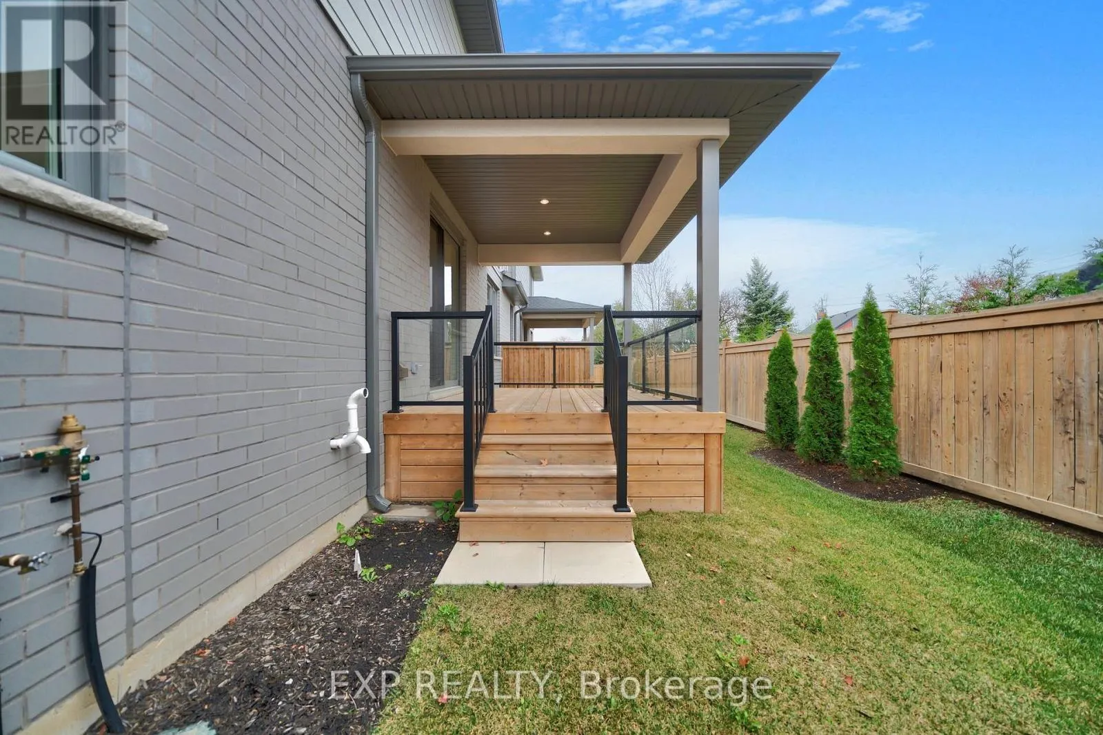 6 - 24 GRAPEVIEW DRIVE, #6