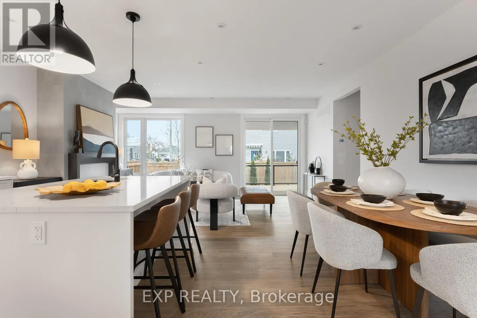 6 - 24 GRAPEVIEW DRIVE, #6
