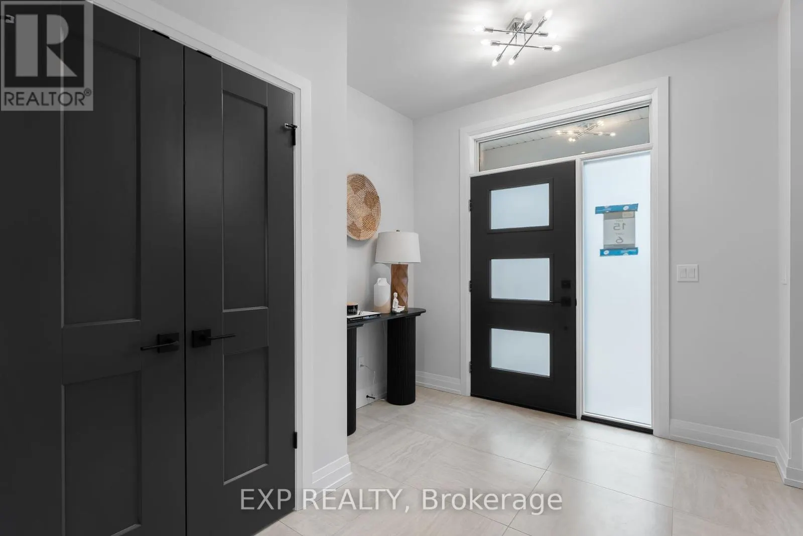 6 - 24 GRAPEVIEW DRIVE, #6