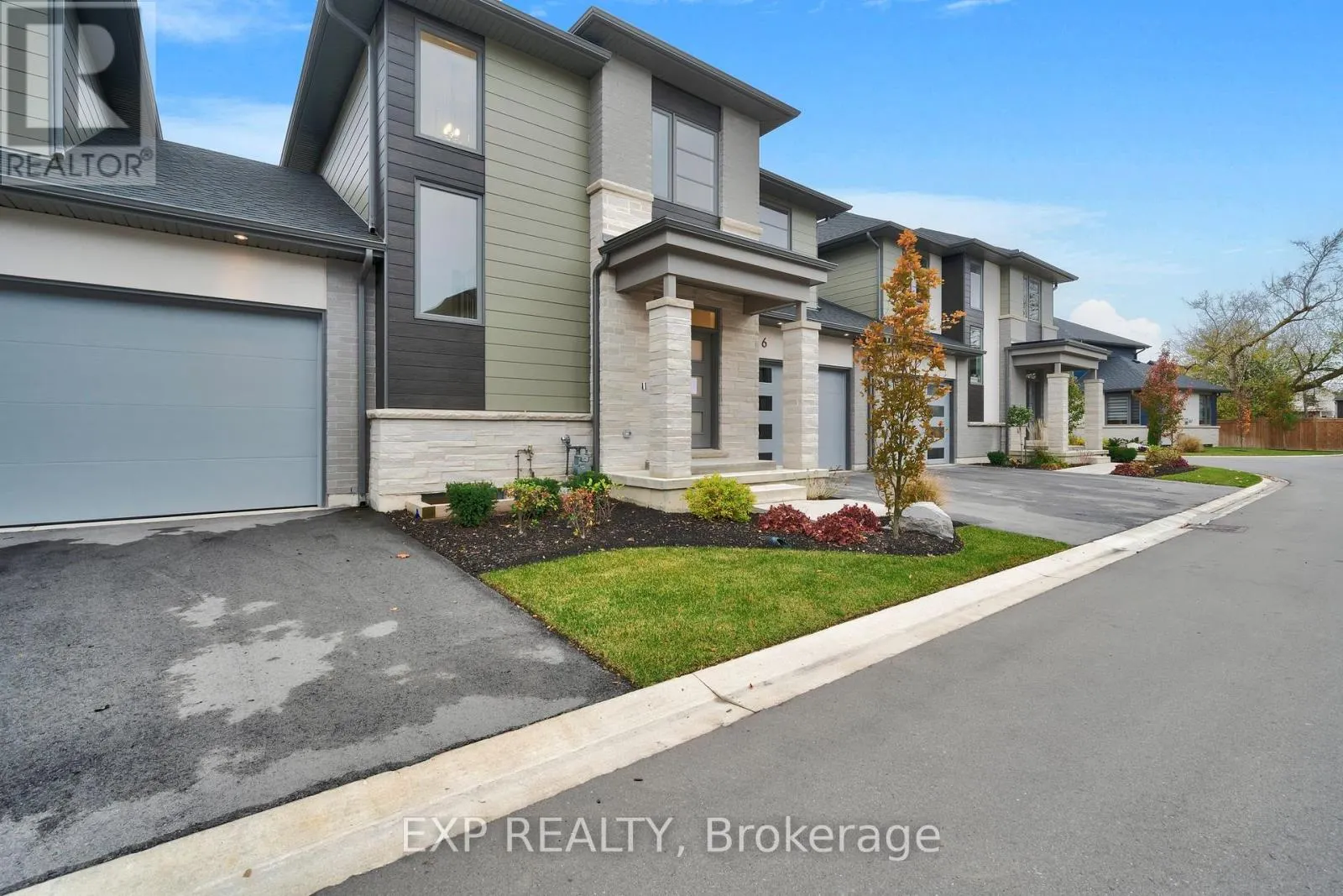 6 - 24 GRAPEVIEW DRIVE, #6