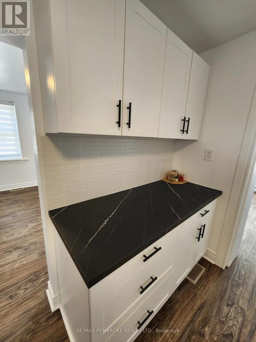 541 GIROUX STREET