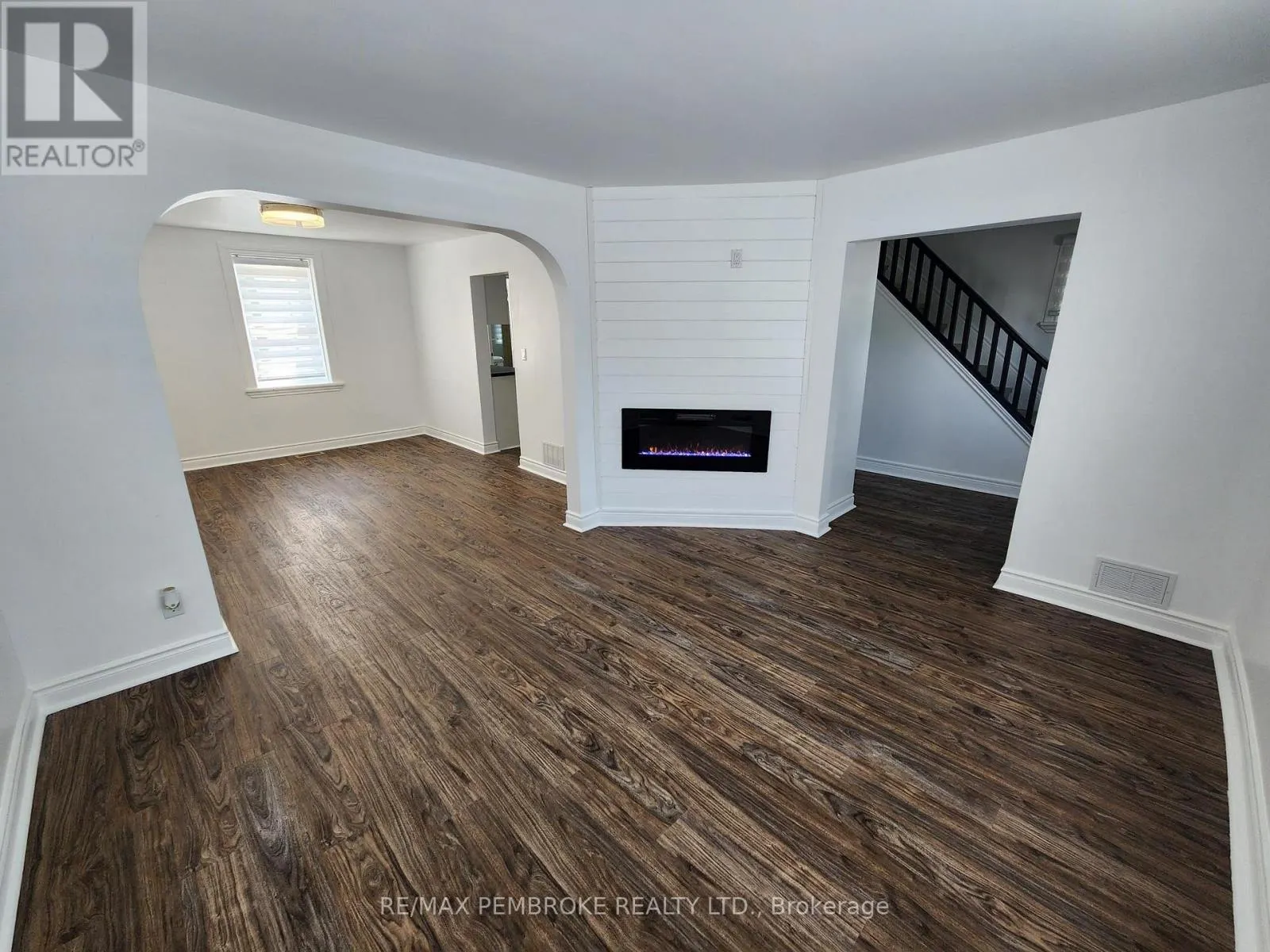 541 GIROUX STREET