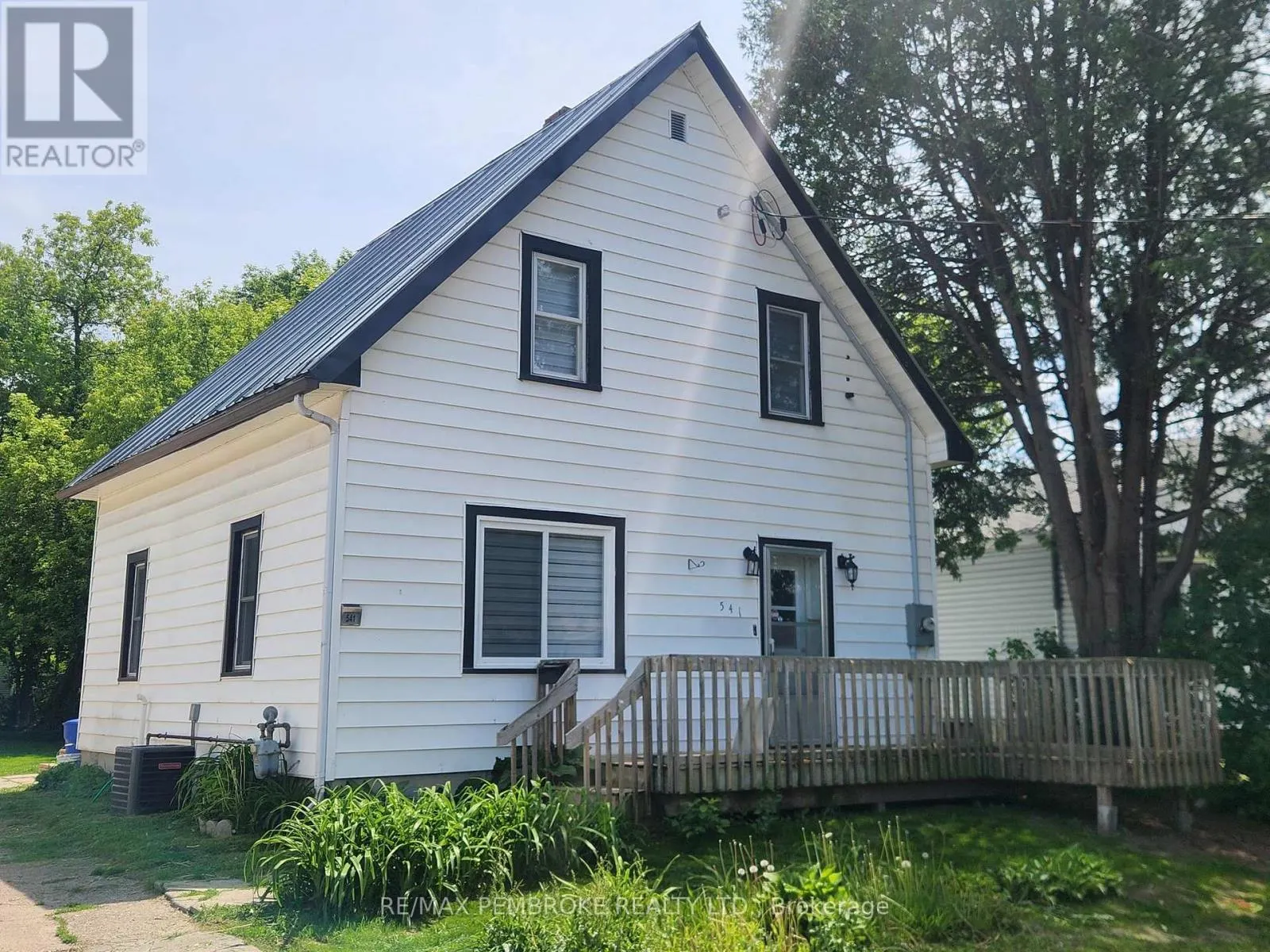 541 GIROUX STREET