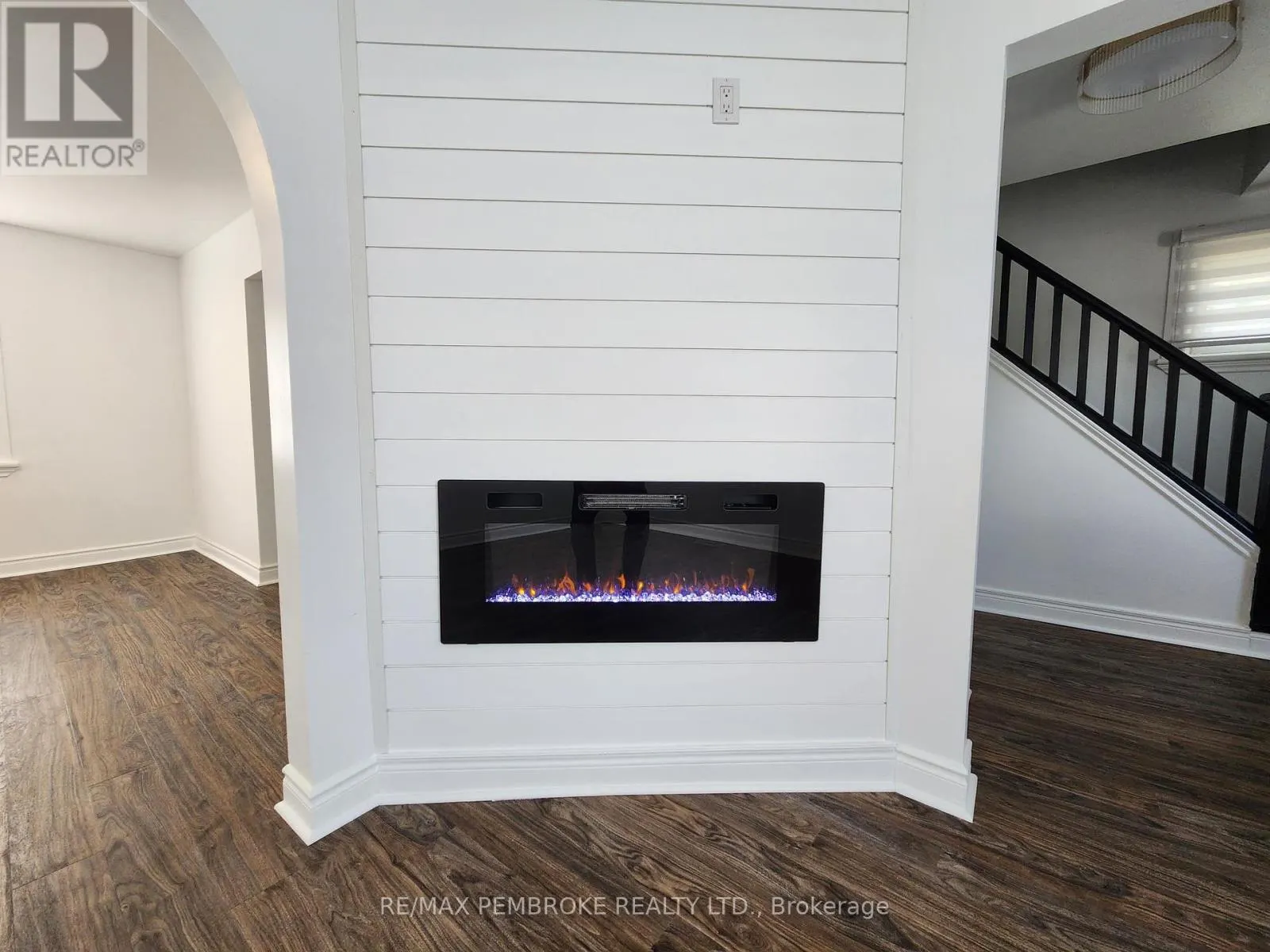 541 GIROUX STREET
