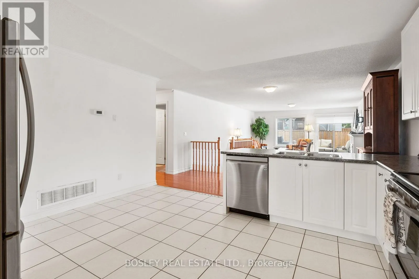 4 AUSTIN COURT