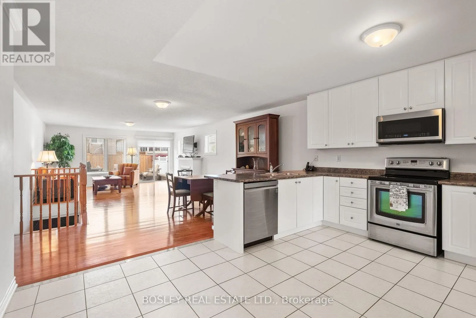 4 AUSTIN COURT