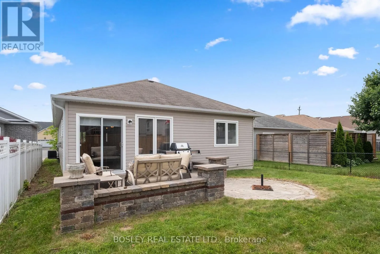 4 AUSTIN COURT