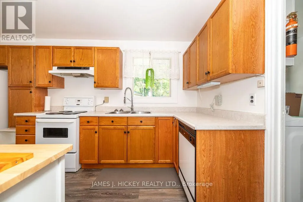 28 LASALLE DRIVE