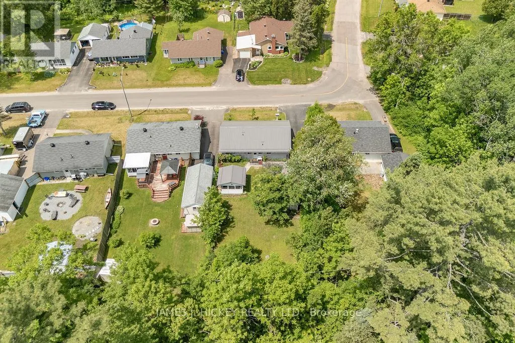 28 LASALLE DRIVE