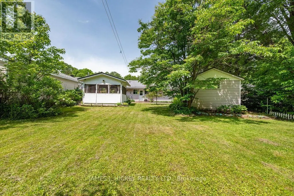 28 LASALLE DRIVE