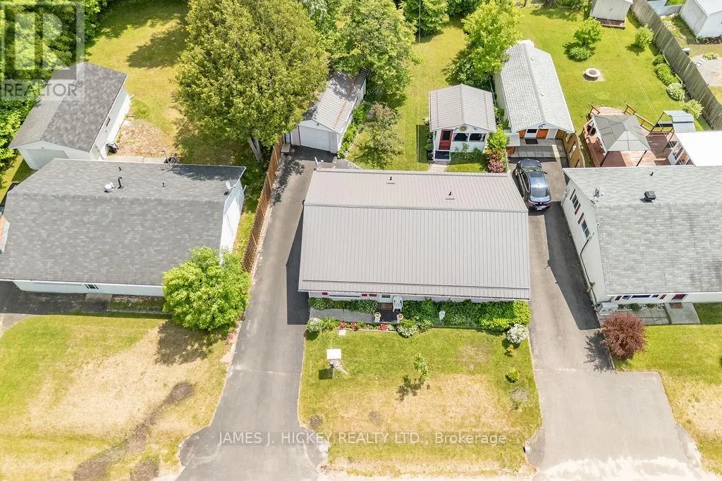 28 LASALLE DRIVE