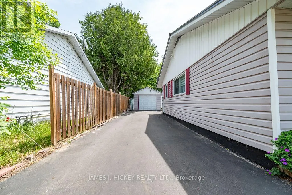 28 LASALLE DRIVE