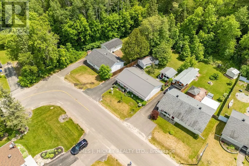 28 LASALLE DRIVE