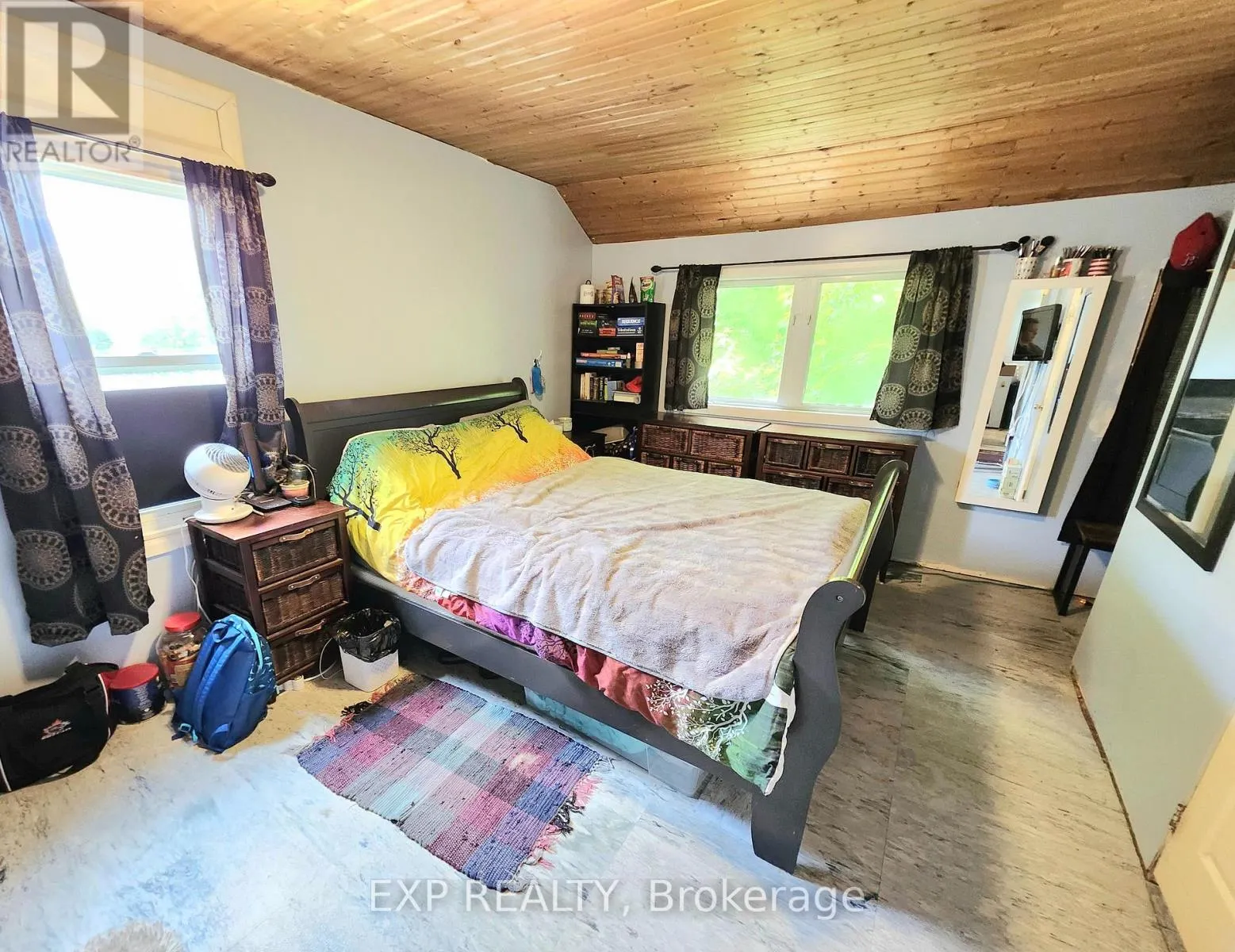 485 DIBBLE STREET W