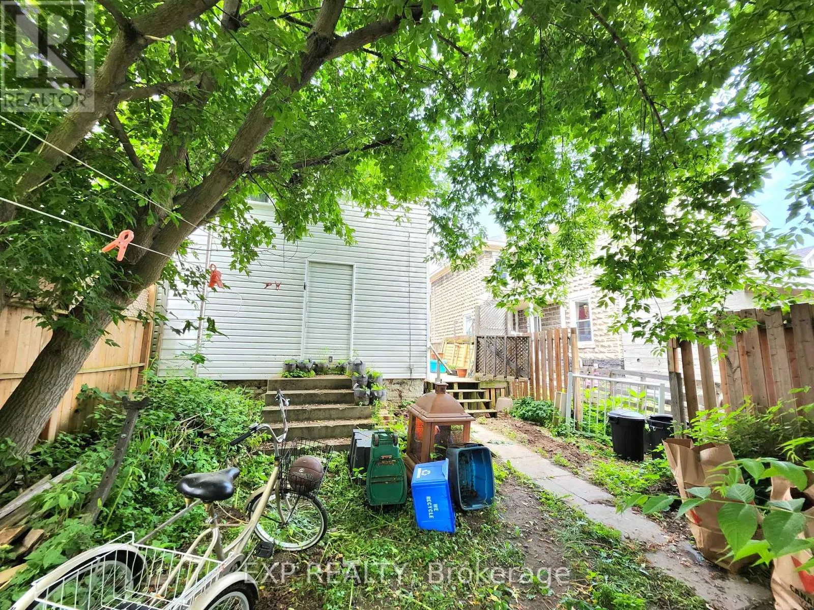 485 DIBBLE STREET W