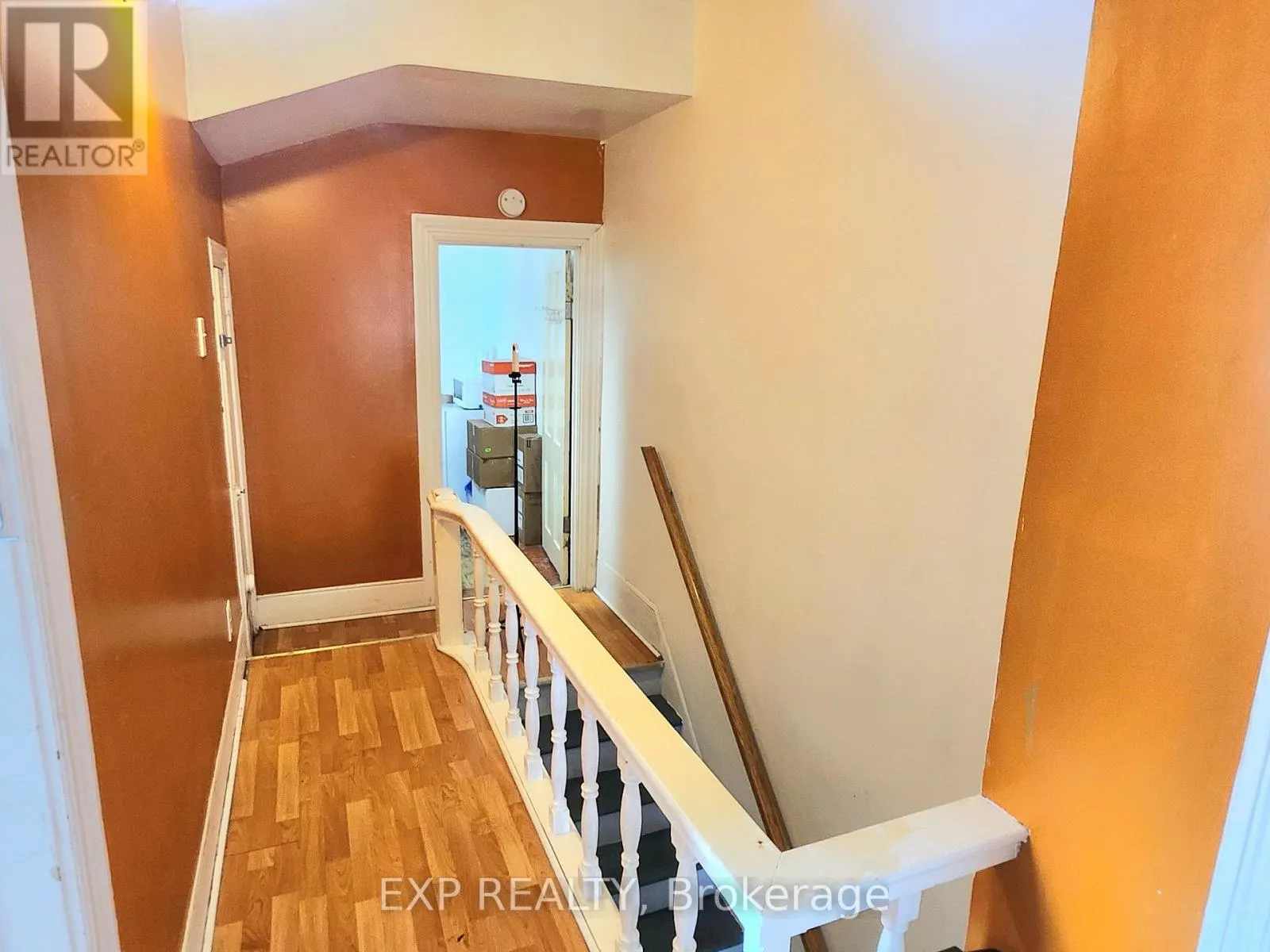 485 DIBBLE STREET W