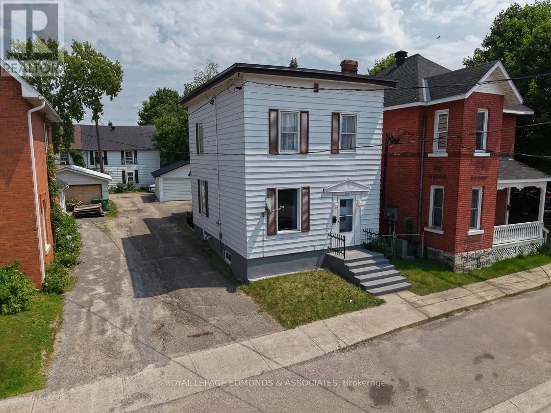 303 MURRAY STREET