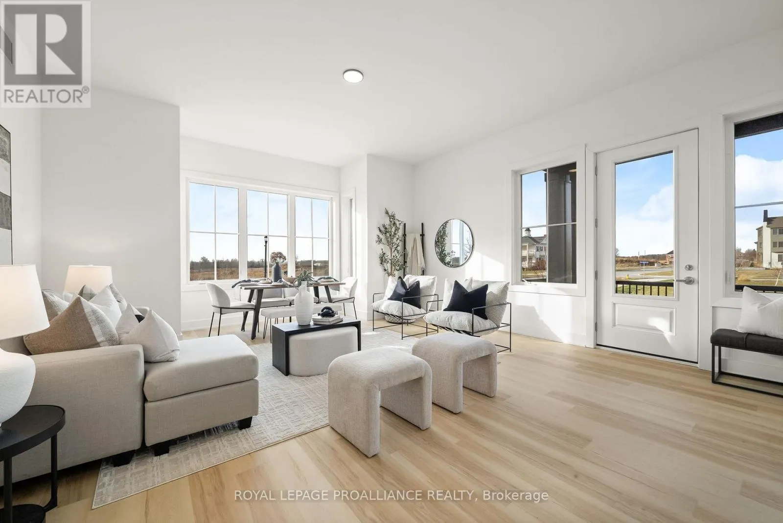 202 - 941 CHARLES WILSON PARKWAY, #202