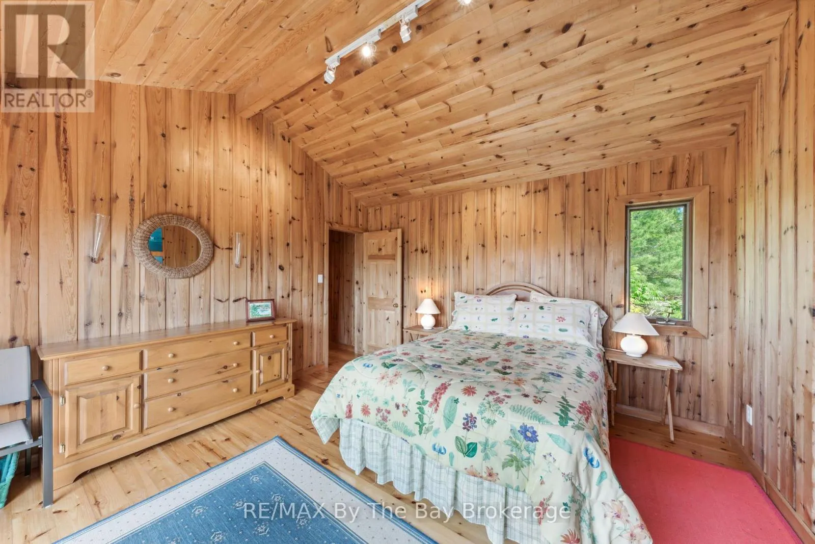 12 IS 3900 GEORGIAN BAY