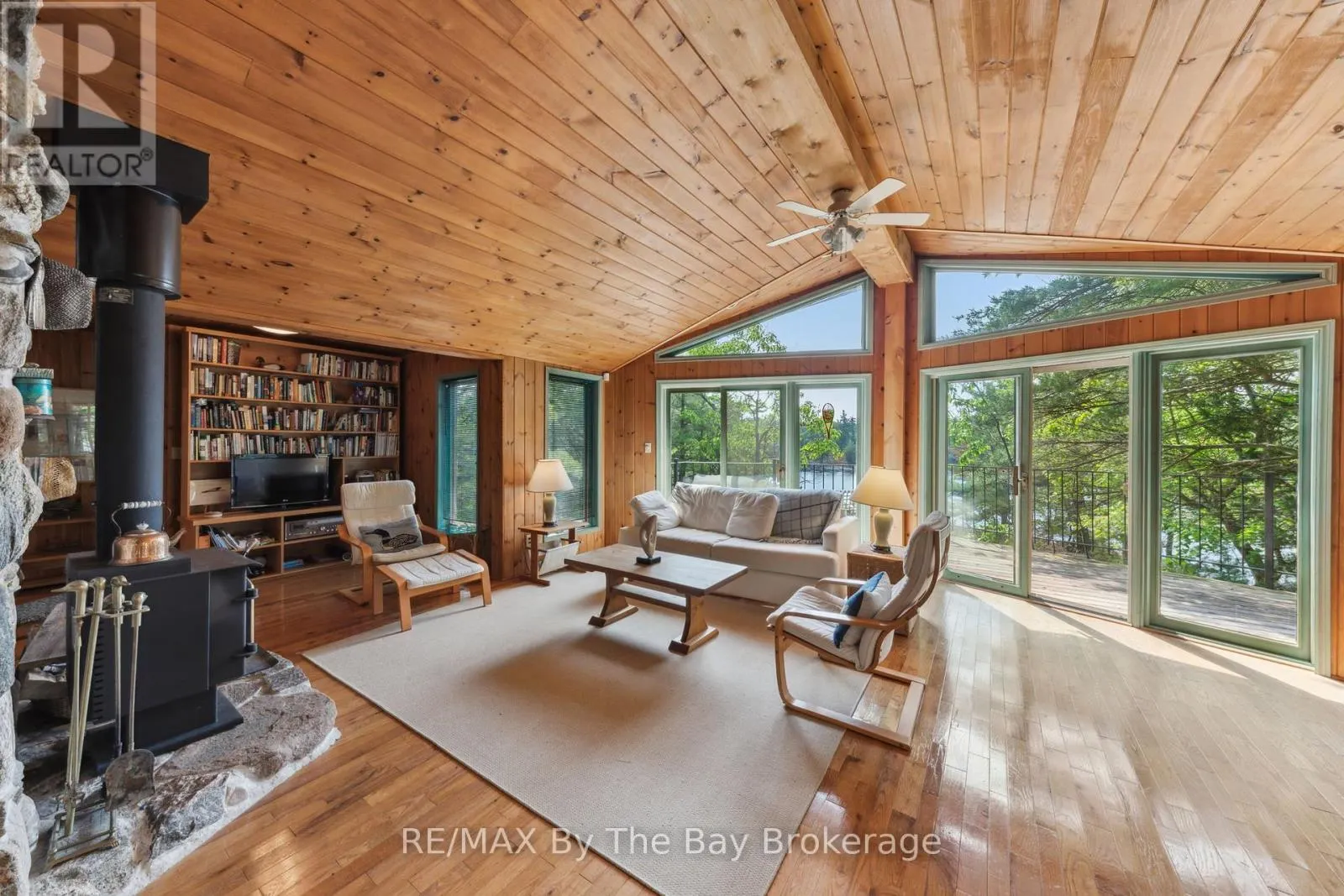 12 IS 3900 GEORGIAN BAY