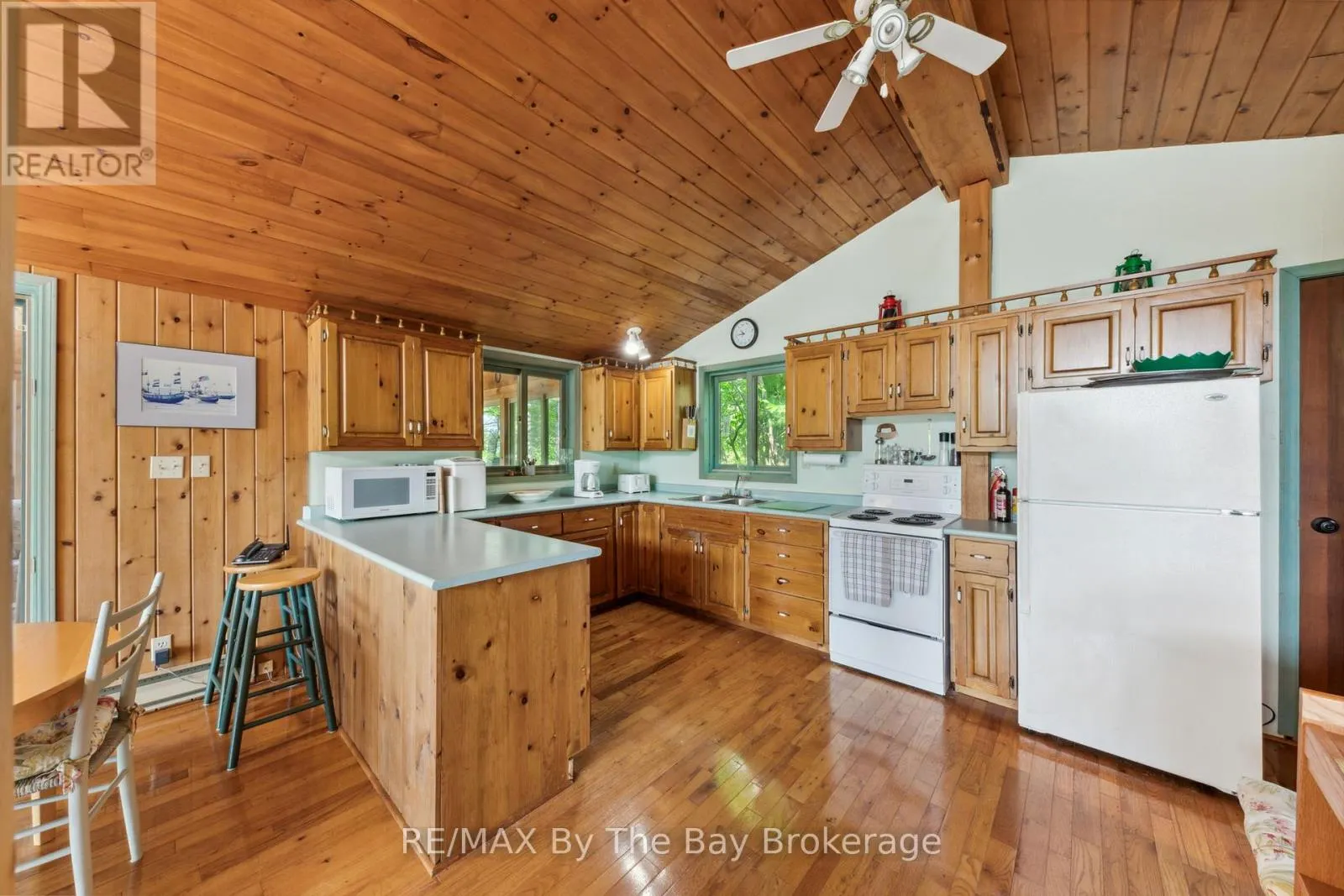 12 IS 3900 GEORGIAN BAY