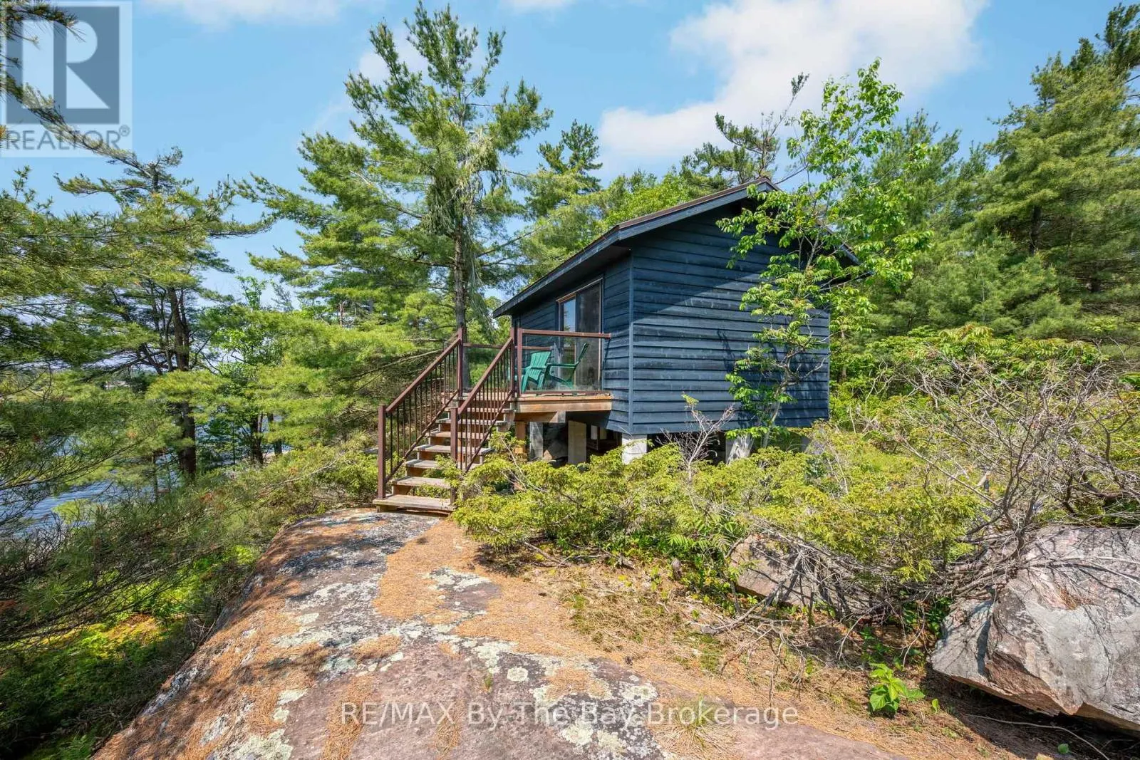 12 IS 3900 GEORGIAN BAY