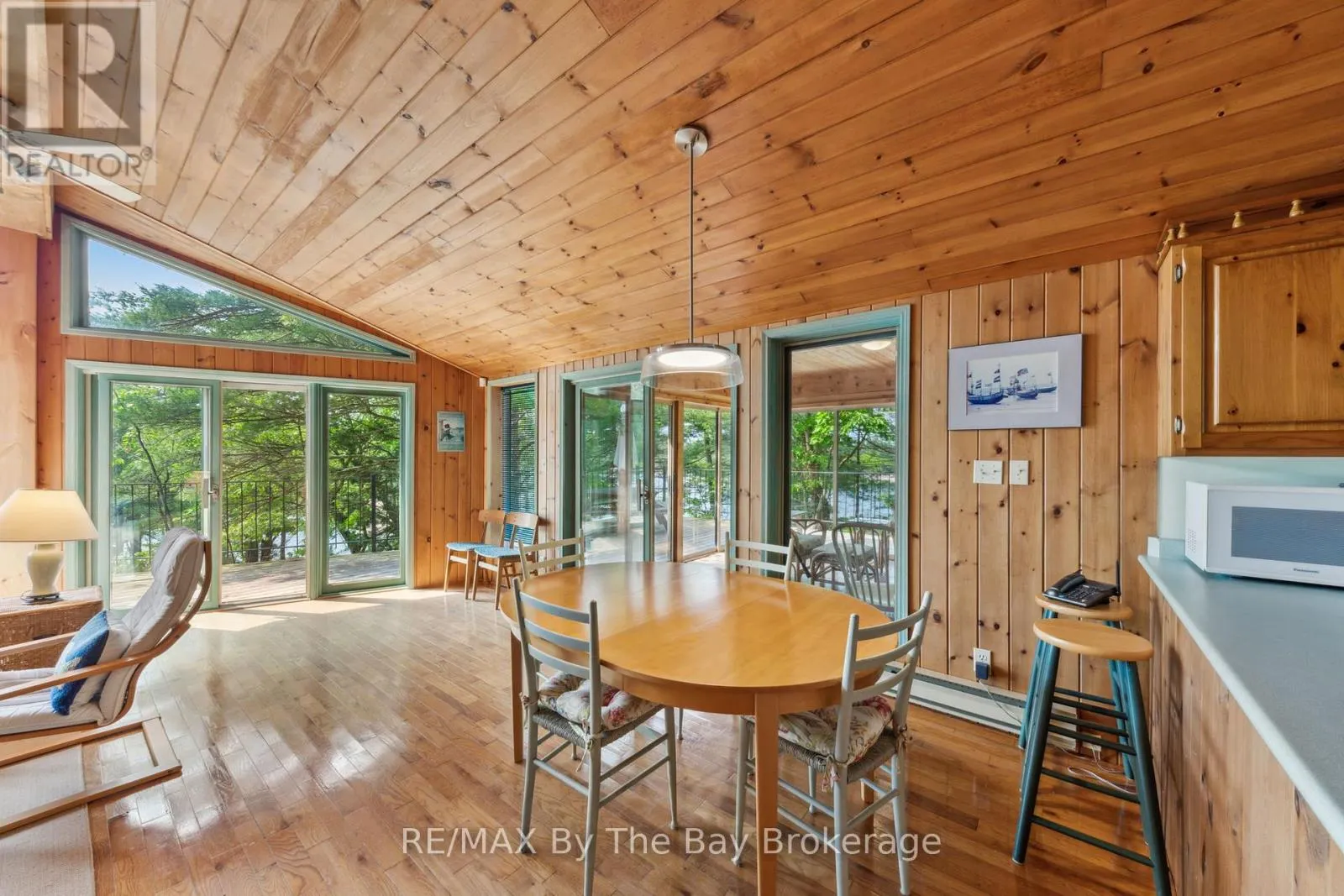 12 IS 3900 GEORGIAN BAY