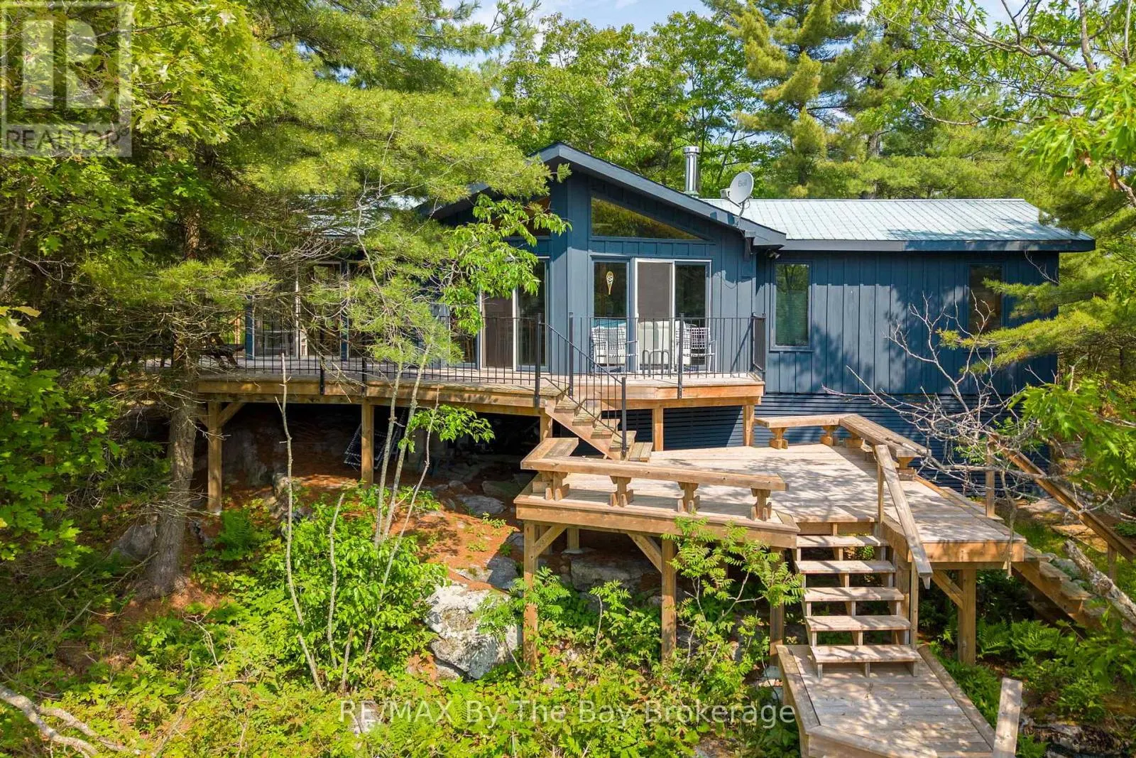 12 IS 3900 GEORGIAN BAY