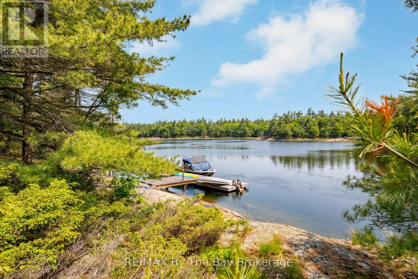 12 IS 3900 GEORGIAN BAY