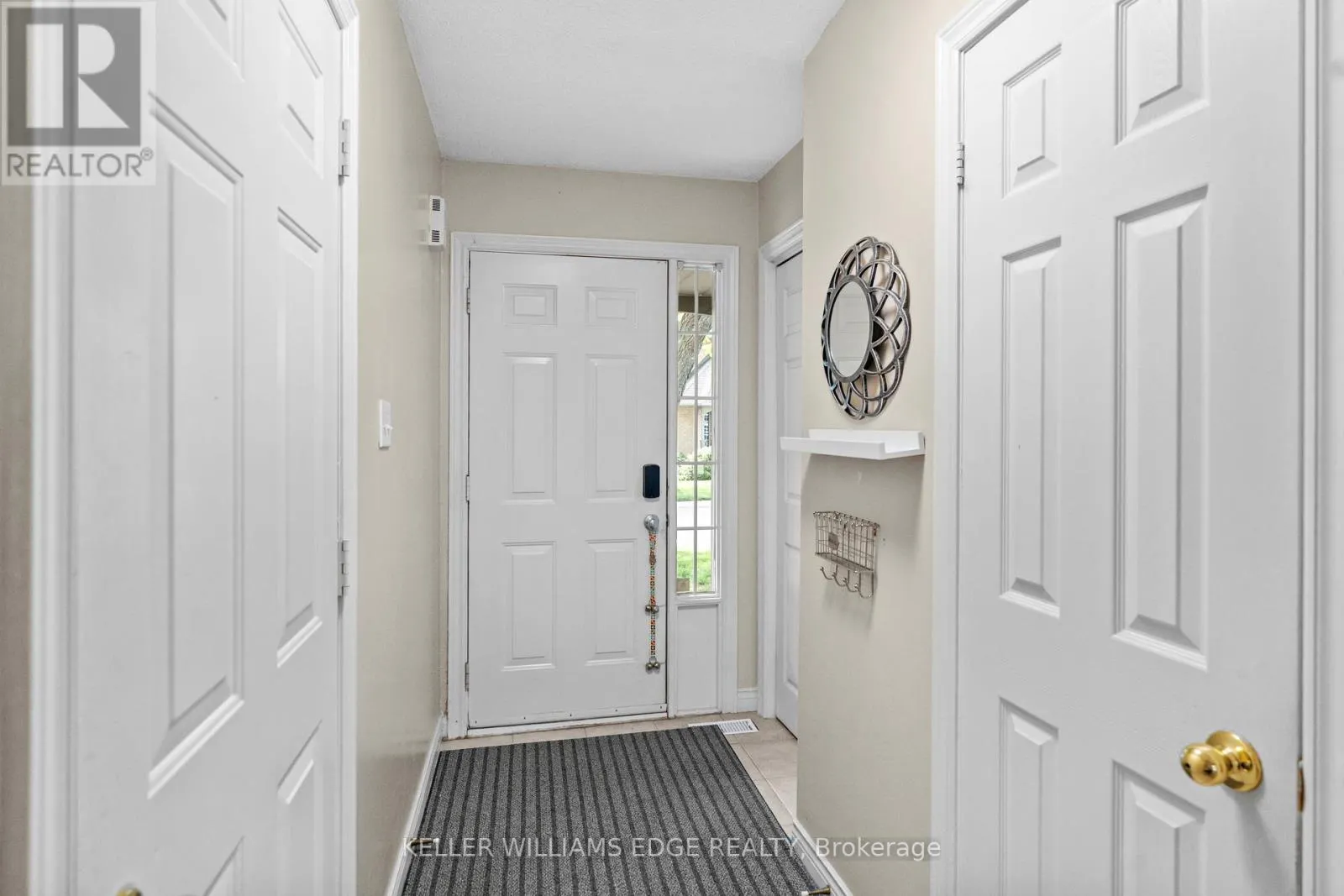10 - 320 HAMILTON DRIVE