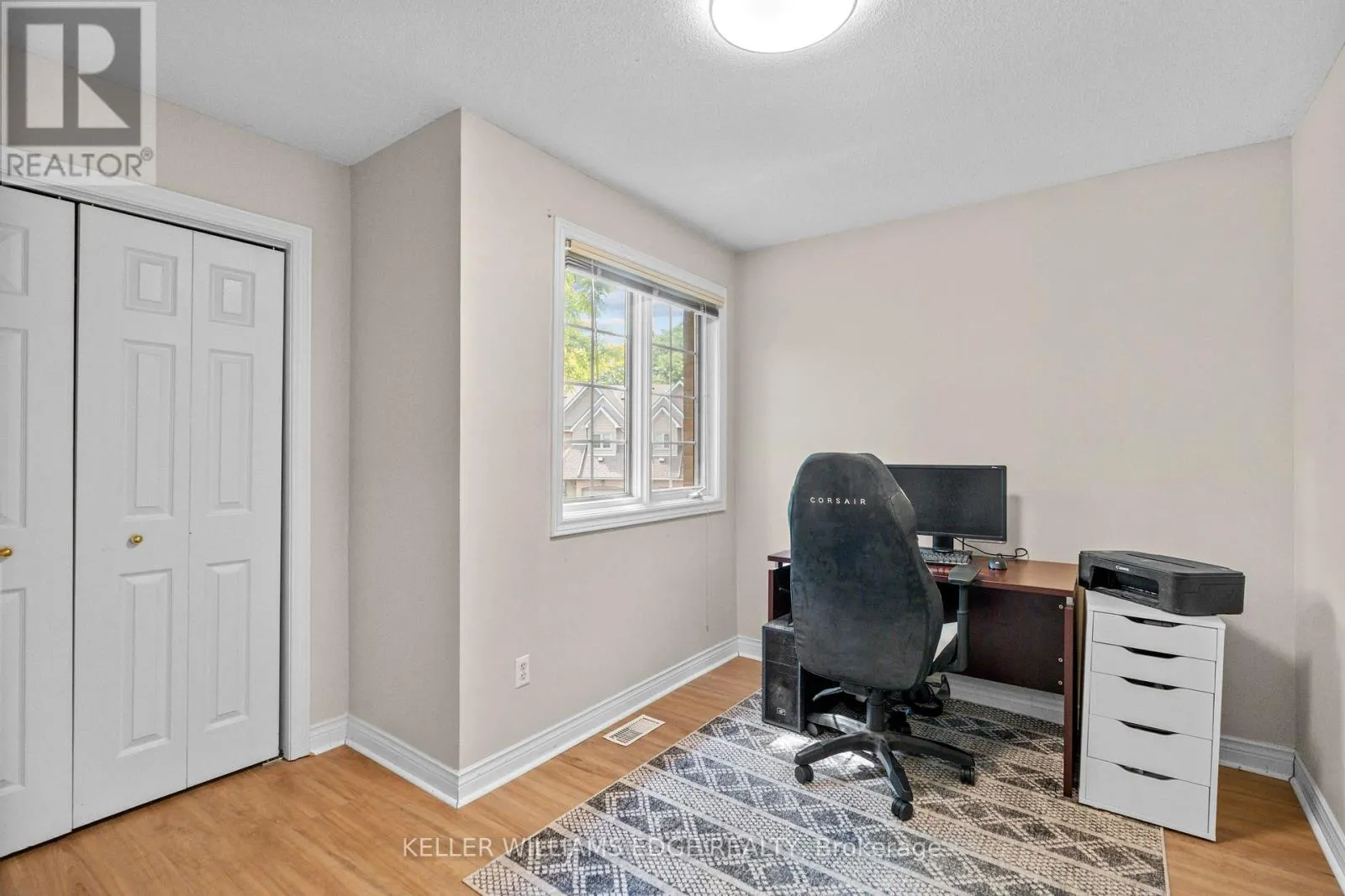 10 - 320 HAMILTON DRIVE