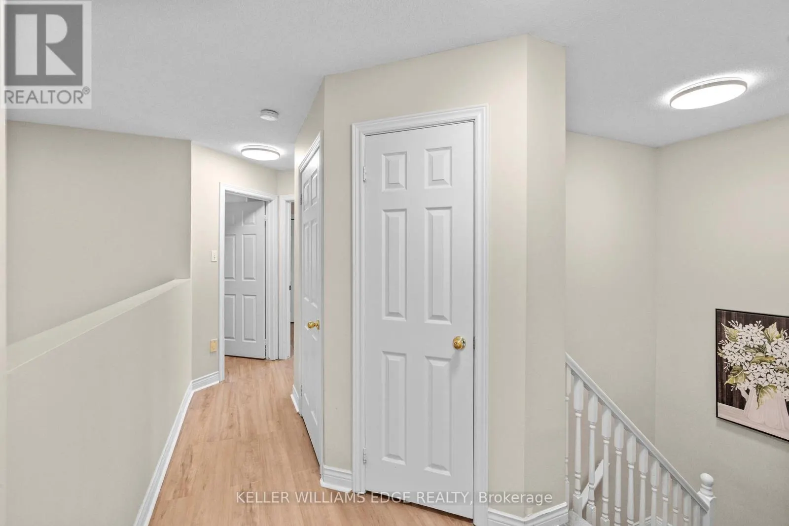 10 - 320 HAMILTON DRIVE