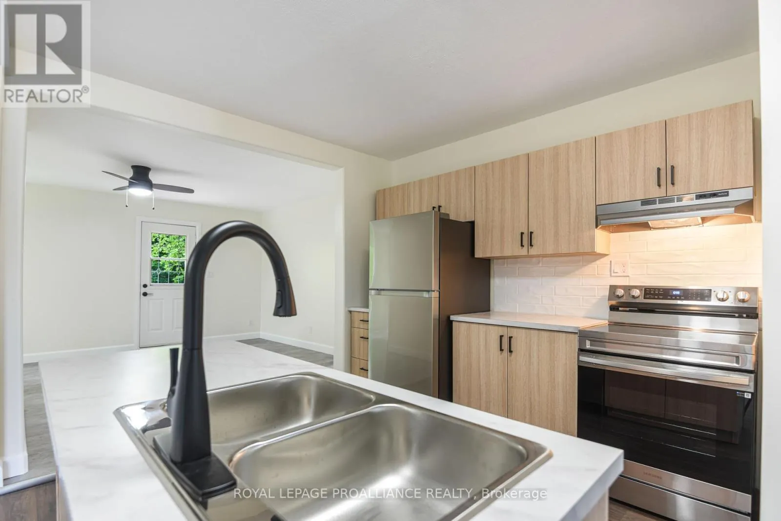 11 BROADWAY AVENUE