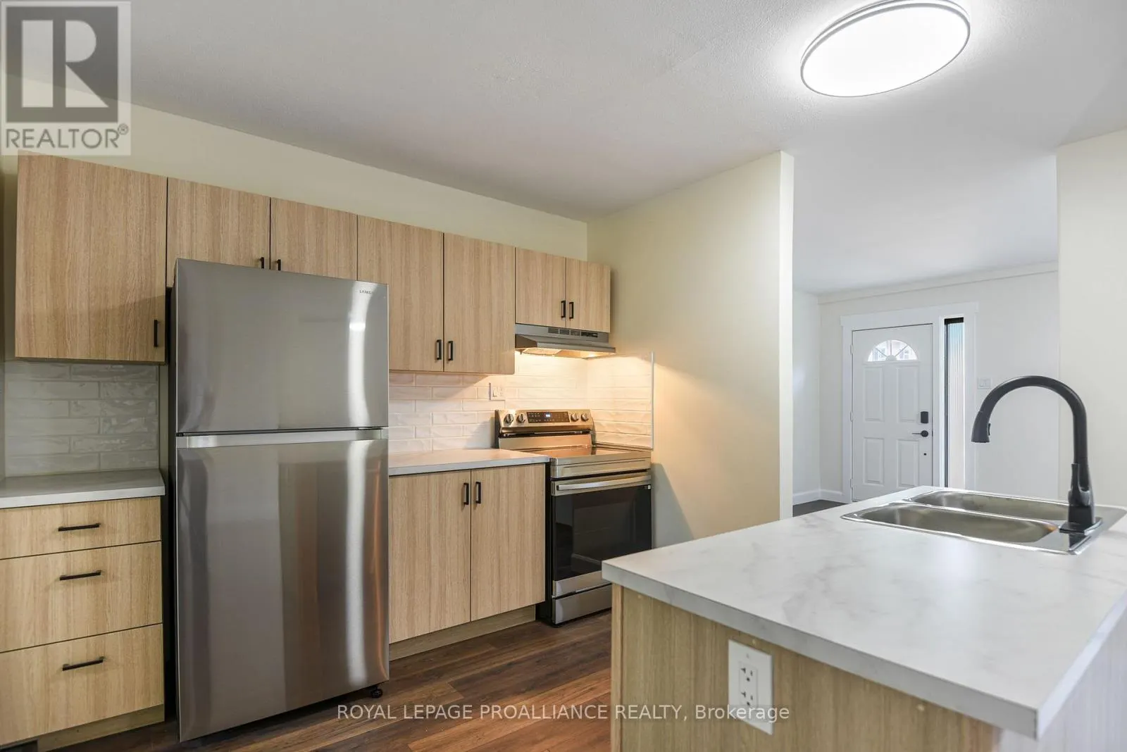 11 BROADWAY AVENUE