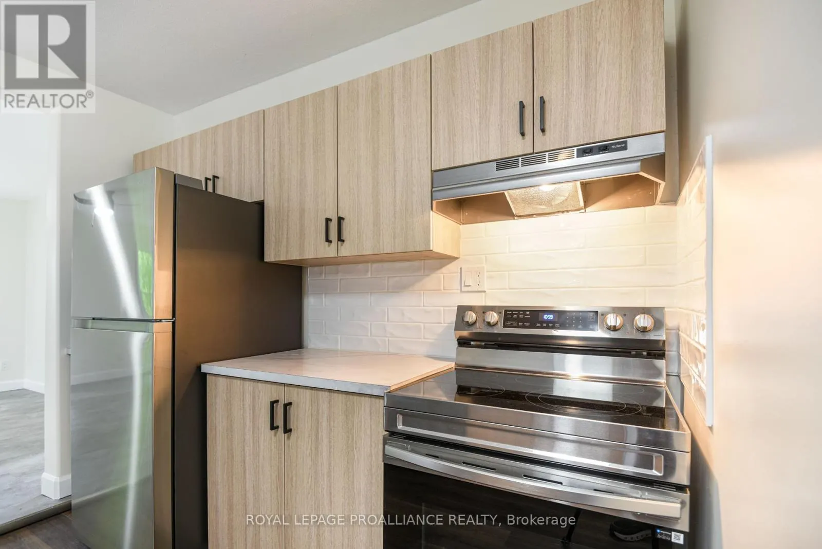 11 BROADWAY AVENUE