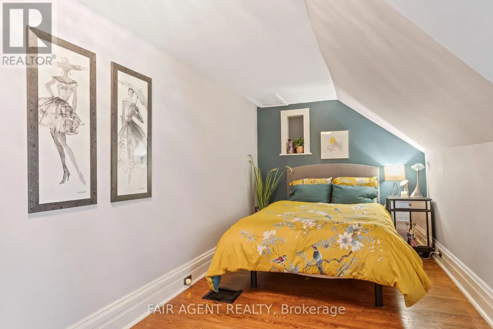 26 DALY AVENUE