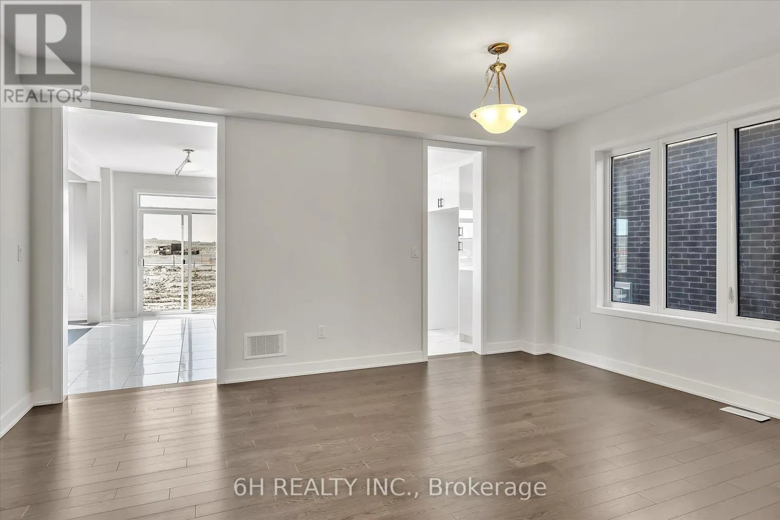 329 O'TOOLE CRESCENT