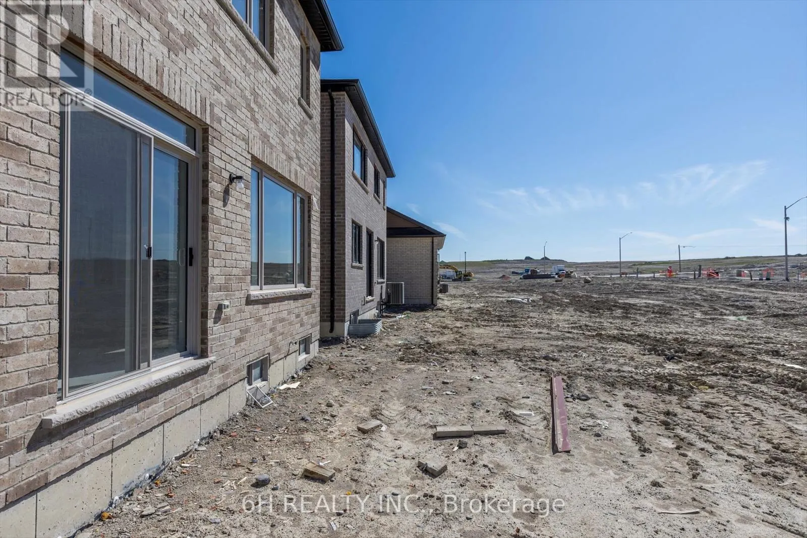329 O'TOOLE CRESCENT