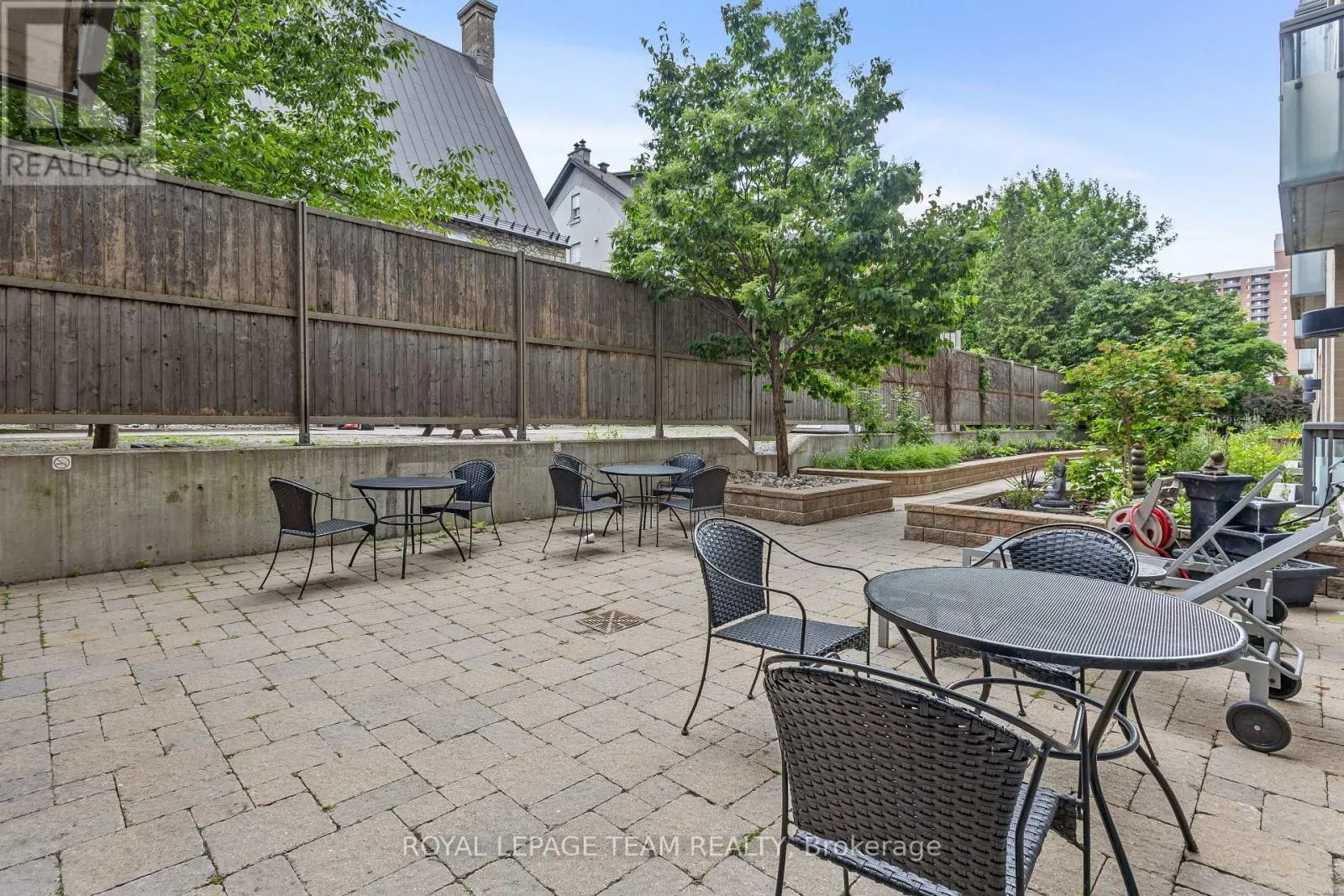 509 - 238 BESSERER STREET E