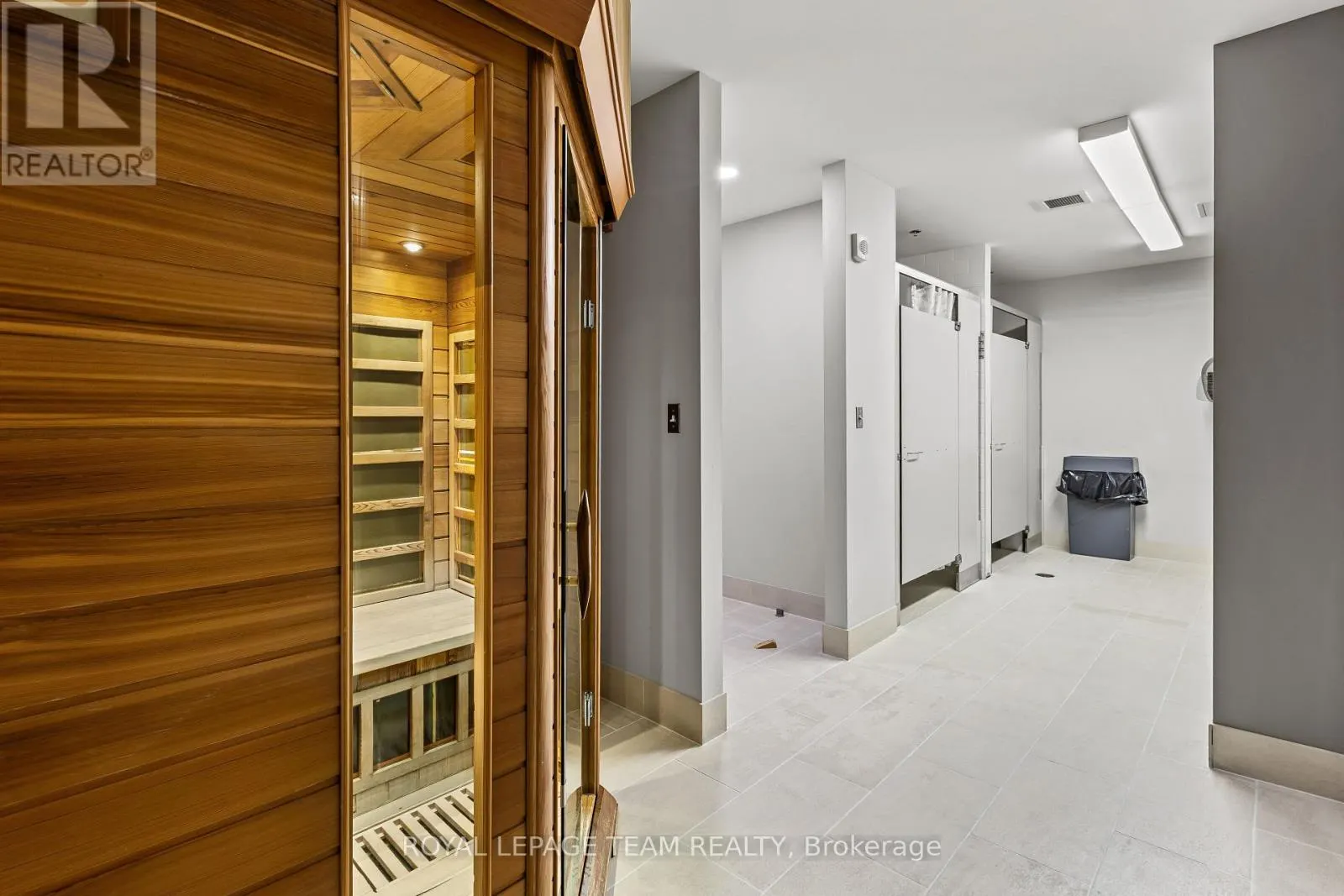 509 - 238 BESSERER STREET E