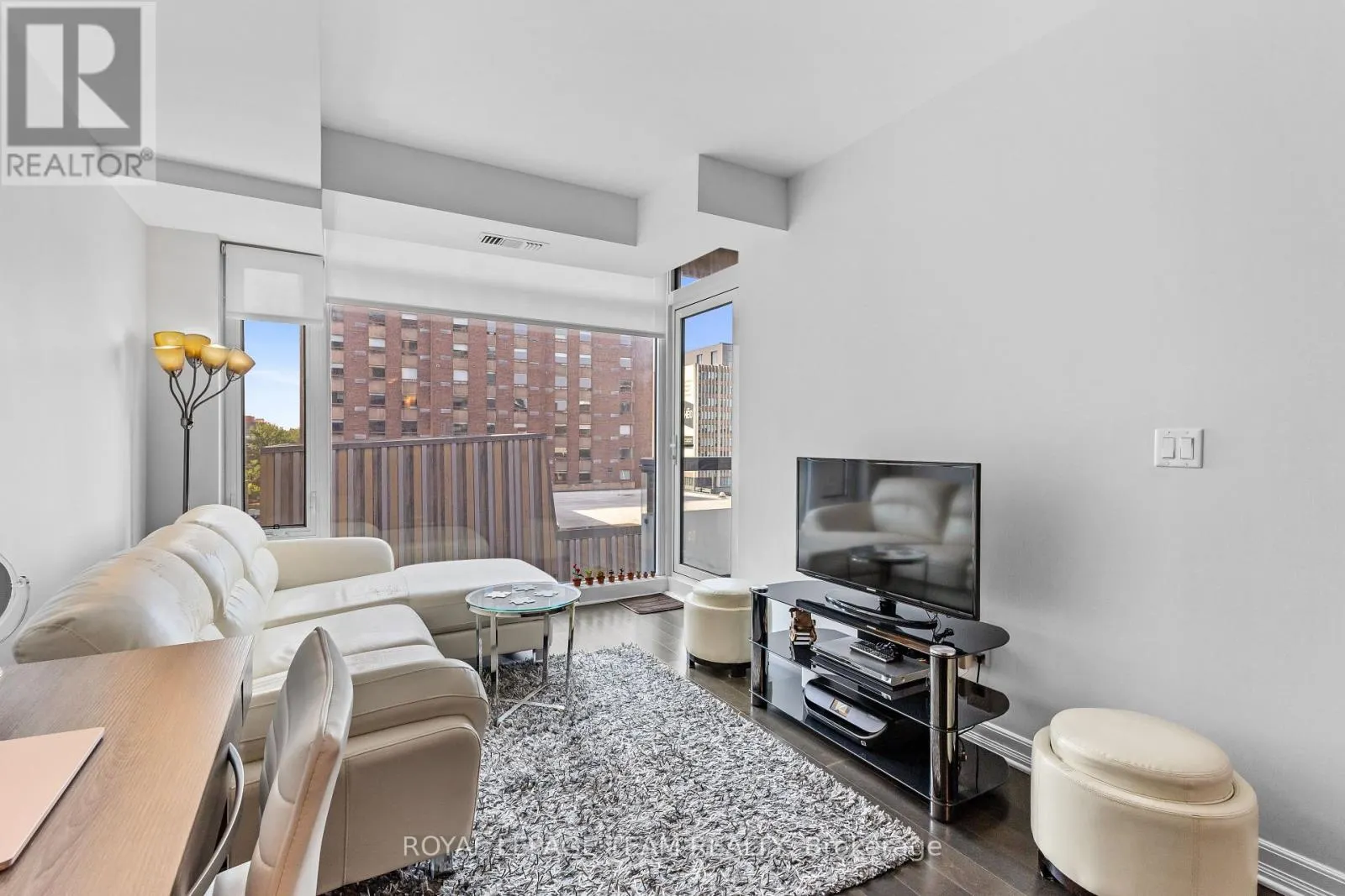 509 - 238 BESSERER STREET E