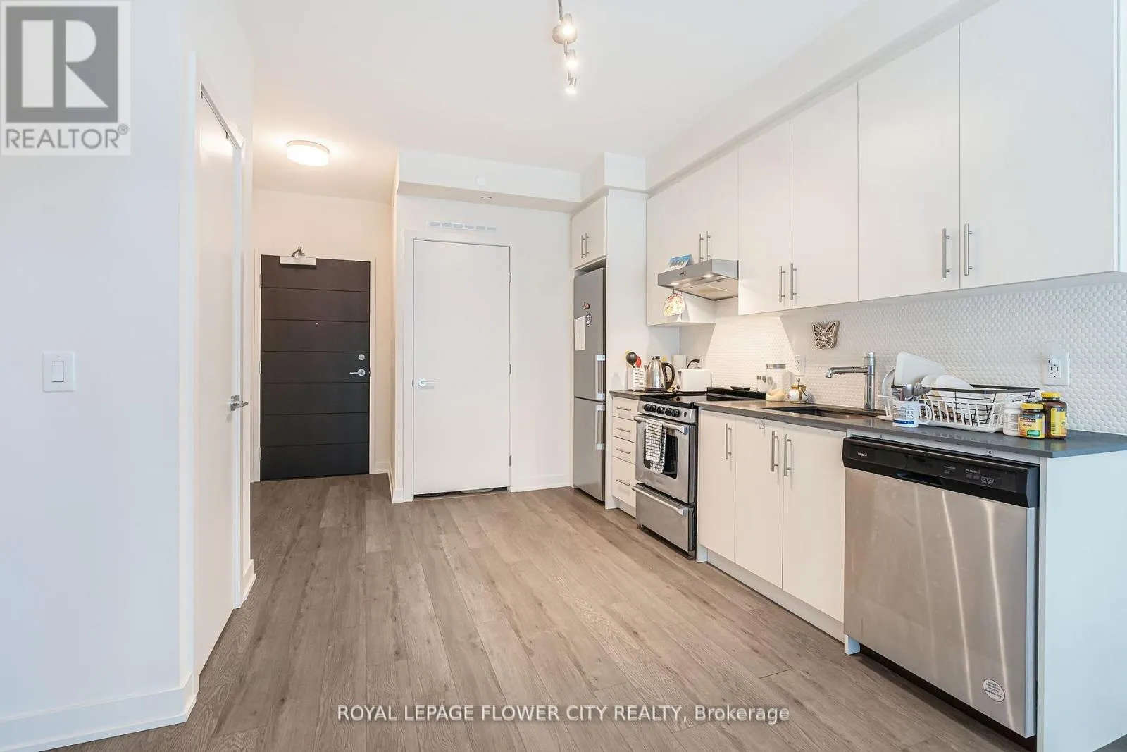 907 - 212 KING WILLIAM STREET S