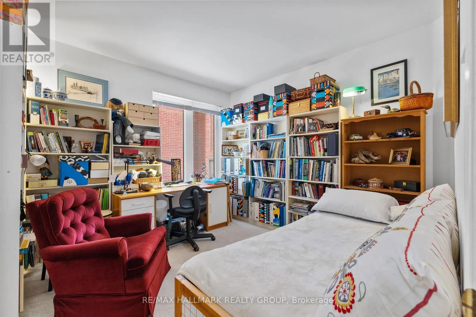 2 - 19 MONTCALM STREET