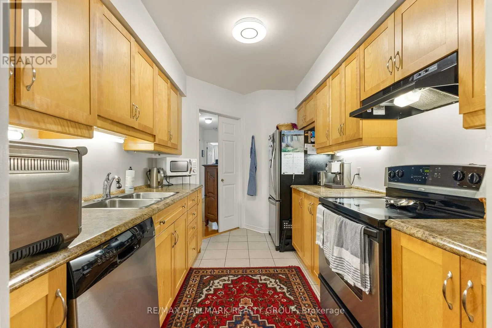 2 - 19 MONTCALM STREET