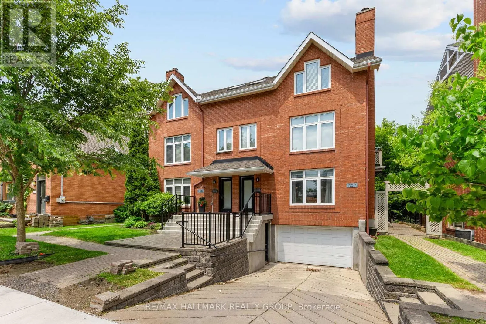 2 - 19 MONTCALM STREET